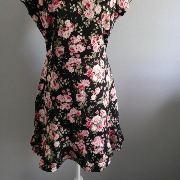 Rosie Harlow Dress  Girl   Large  Zipper Floral Ruff Short Sleeves High Neck New - Picture 2 of 7